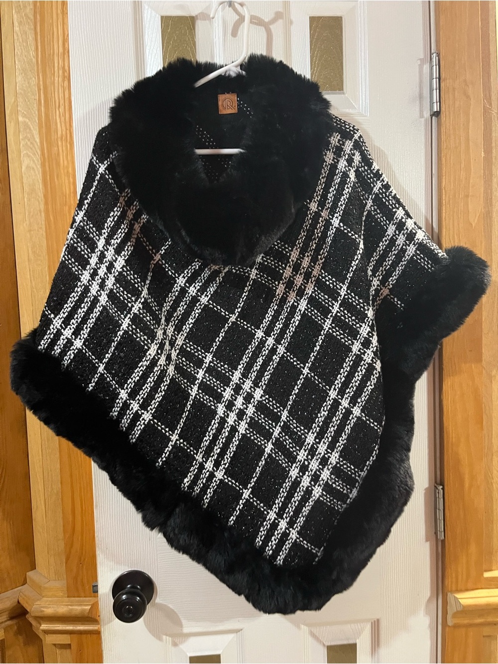 Black & White Plaid Faux Fur Trim Poncho